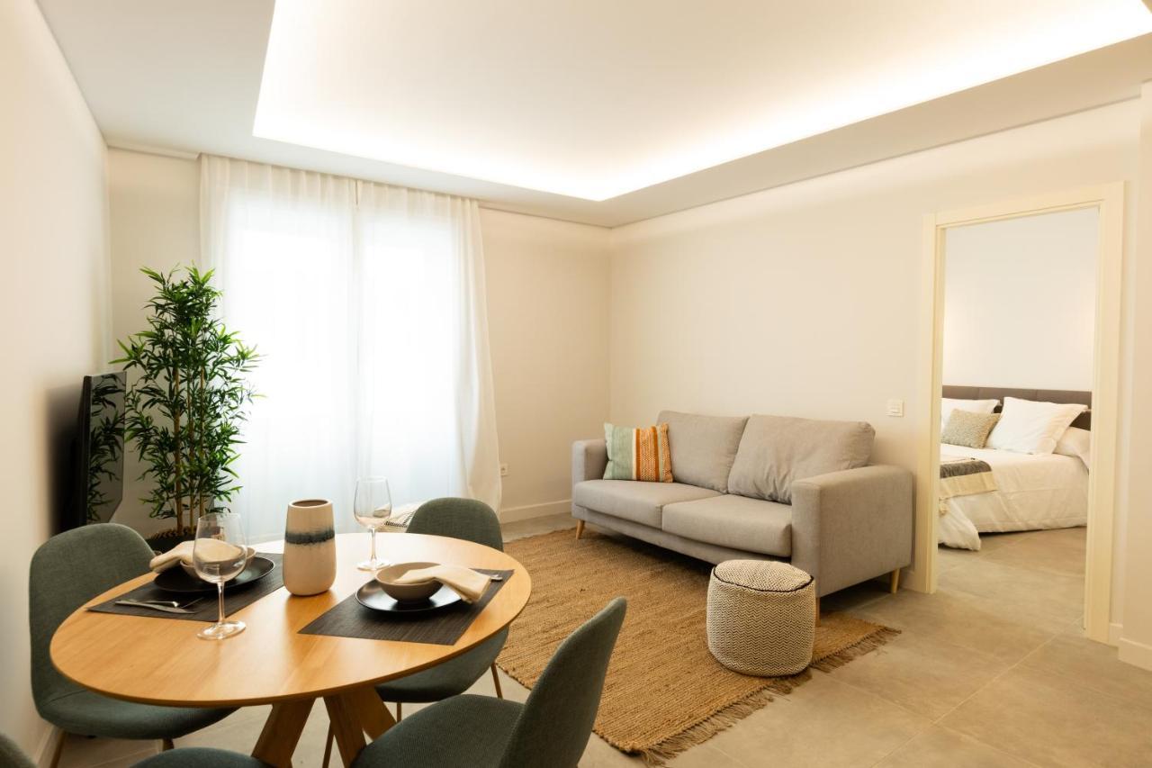 Diana Suites 23 Malaga Exterior photo
