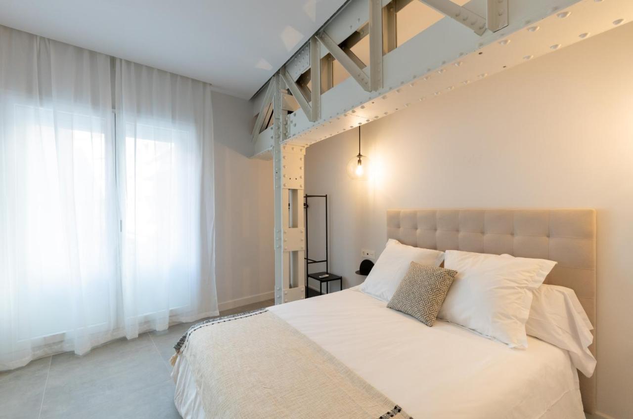 Diana Suites 23 Malaga Exterior photo